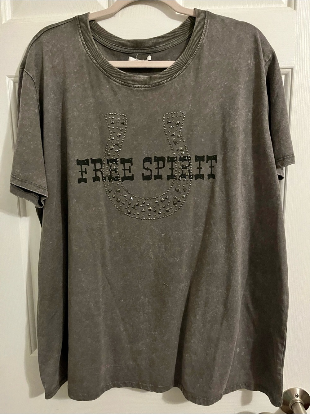 Free Spirit Women’s Maurices Short-Sleeve Graphic T-Shirt - Charcoal XXL